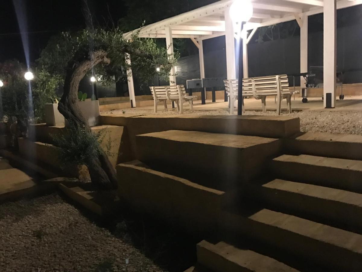Villa Ceni appartamenti con 2 camere più servizi in villa con piscina Marinella di Selinunte Extérieur photo