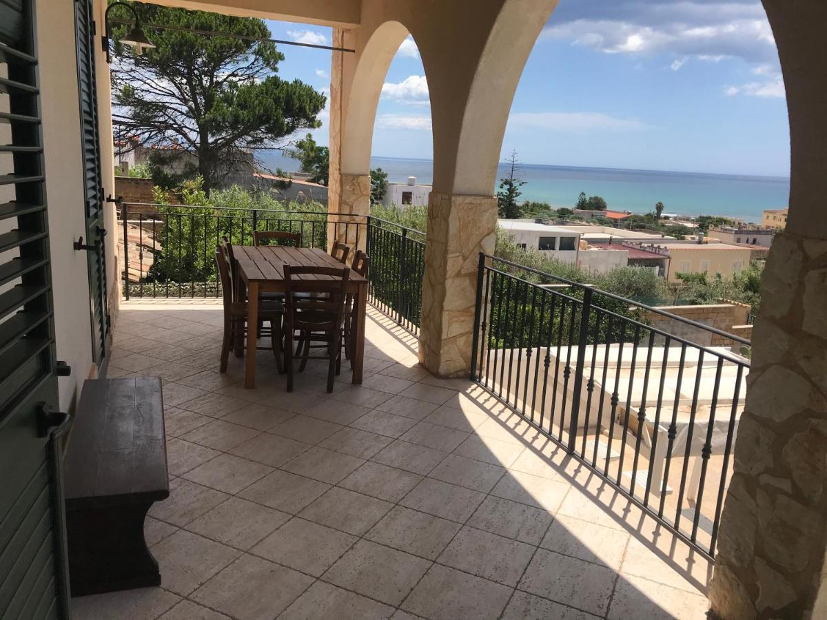 Villa Ceni appartamenti con 2 camere più servizi in villa con piscina Marinella di Selinunte Extérieur photo