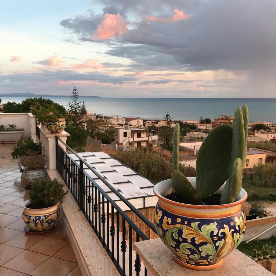 Villa Ceni appartamenti con 2 camere più servizi in villa con piscina Marinella di Selinunte Extérieur photo