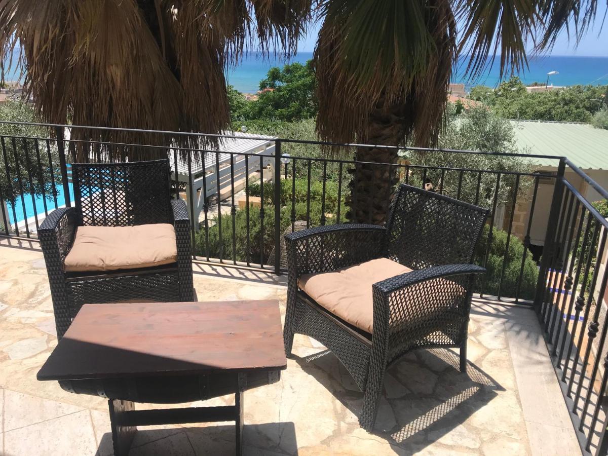 Villa Ceni appartamenti con 2 camere più servizi in villa con piscina Marinella di Selinunte Extérieur photo