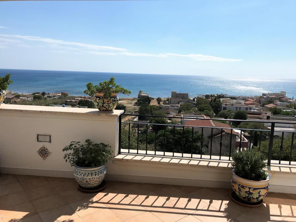 Villa Ceni appartamenti con 2 camere più servizi in villa con piscina Marinella di Selinunte Extérieur photo