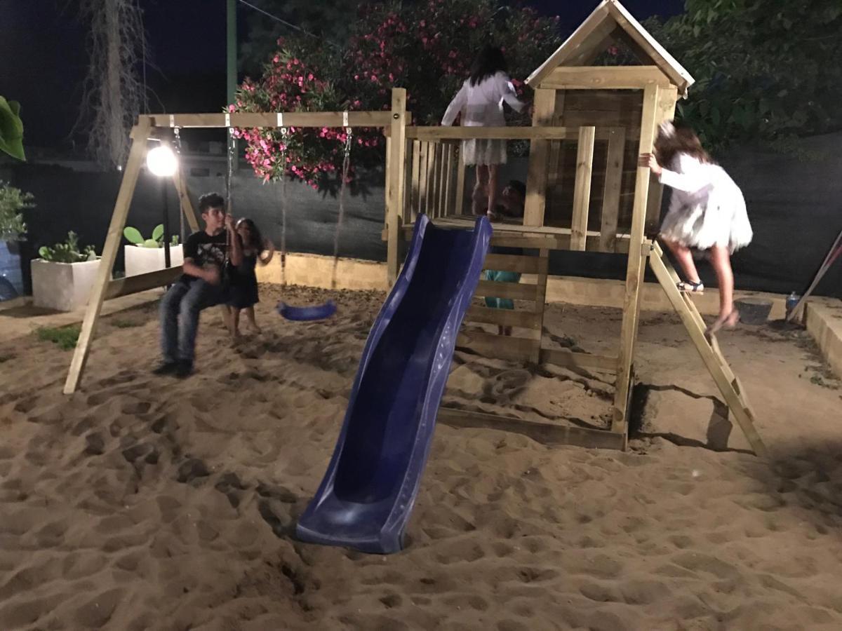 Villa Ceni appartamenti con 2 camere più servizi in villa con piscina Marinella di Selinunte Extérieur photo