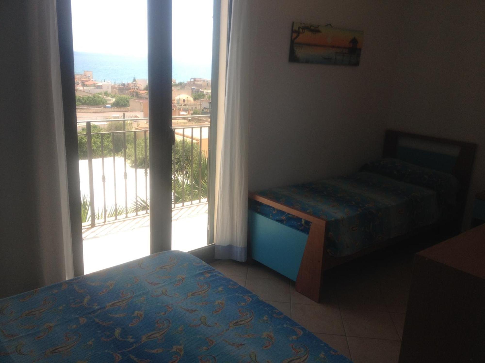 Villa Ceni appartamenti con 2 camere più servizi in villa con piscina Marinella di Selinunte Extérieur photo
