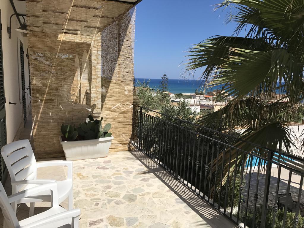 Villa Ceni appartamenti con 2 camere più servizi in villa con piscina Marinella di Selinunte Extérieur photo