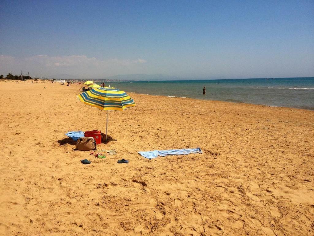 Villa Ceni appartamenti con 2 camere più servizi in villa con piscina Marinella di Selinunte Extérieur photo