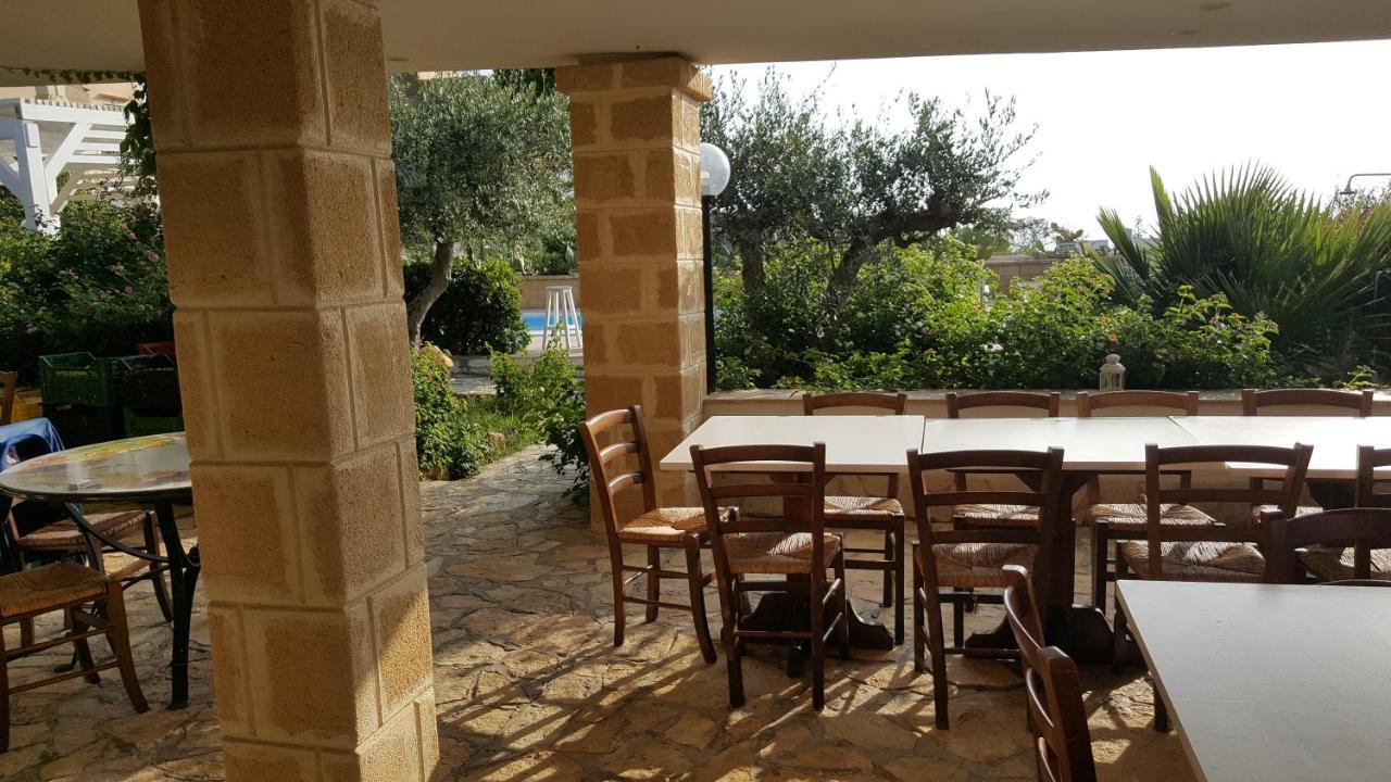 Villa Ceni appartamenti con 2 camere più servizi in villa con piscina Marinella di Selinunte Extérieur photo
